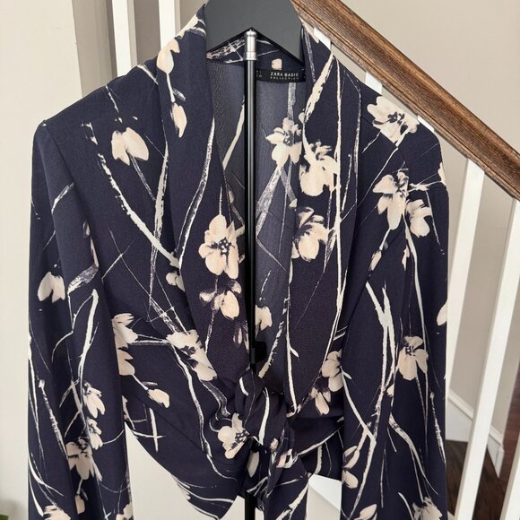 Zara Jackets & Blazers - Zara Navy Blue and Cream Floral Wrap Jacket - Size Large